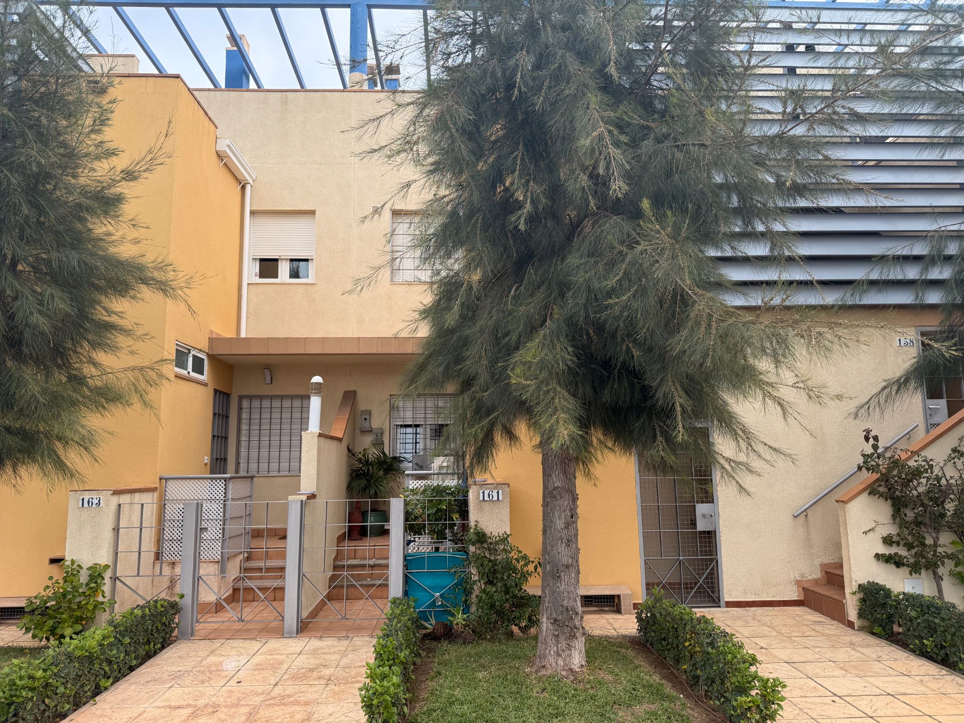 Vista exterior de Casa o chalet en venta en Orihuela con Aire acondicionado y Piscina comunitaria