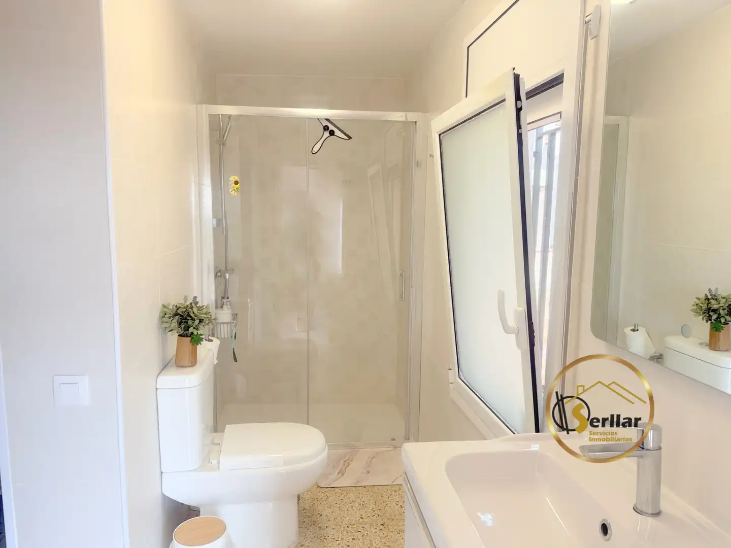 Badezimmer von Haus oder Chalet zum Verkauf in Calafell mit Klimaanlage, Heizung und Privatgarten