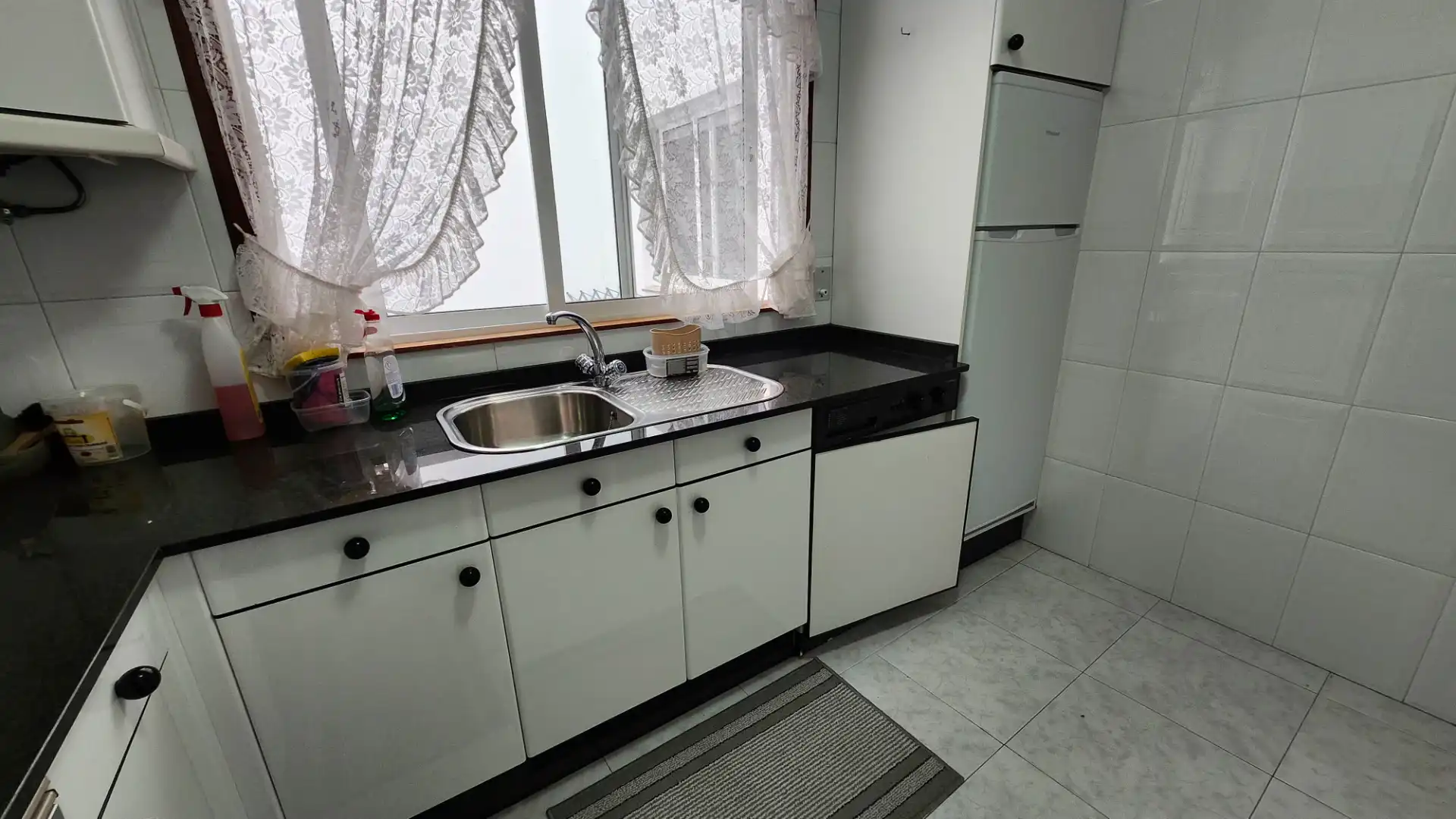 Kitchen of Flat for sale in Miño  with Heating, Storage room and Balcony