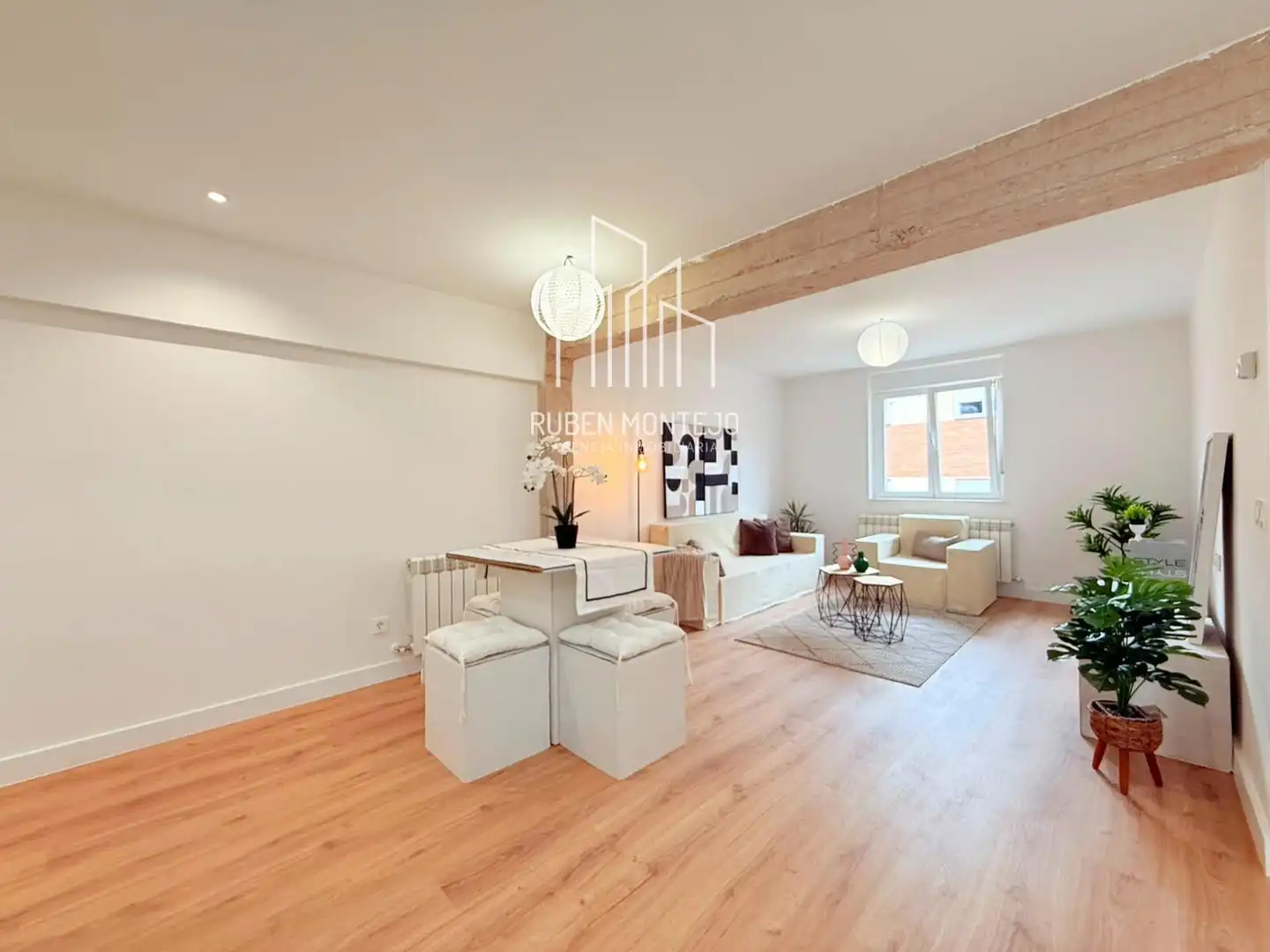 Sala de estar de Piso en venta en Salamanca con Calefacción, Terraza y Balcón
