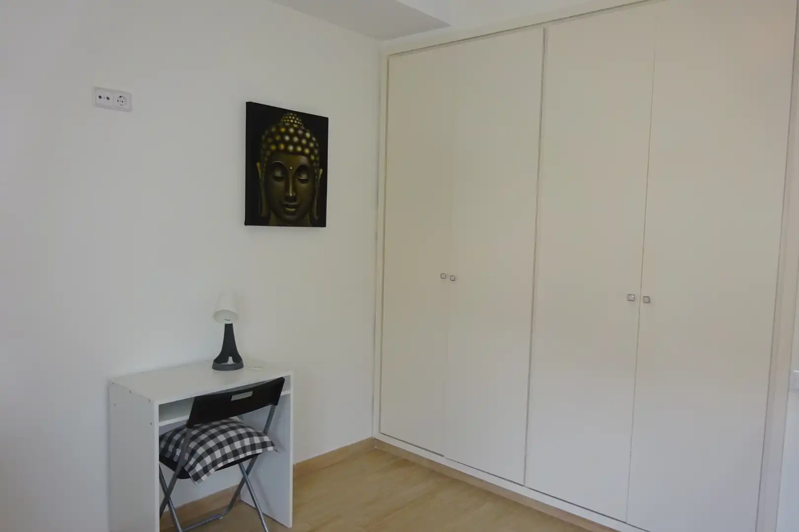 Flat for rent in Carrer de Bordeus, Barri de les Corts