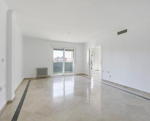 Flat to rent in  Granada Capital  with Air Conditioner, Terrace and Balcony