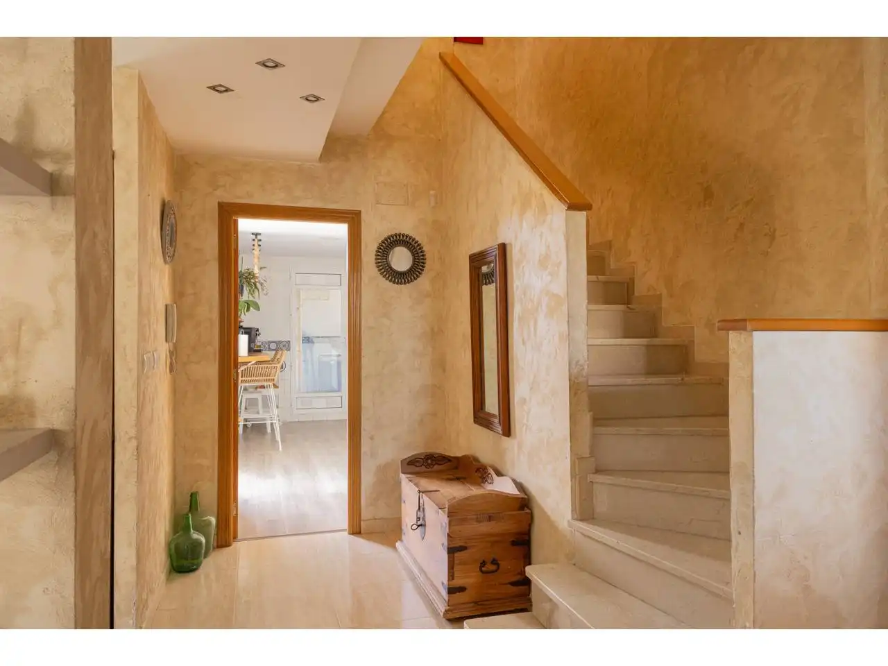 Detached homes for sale in La Pobla de Vallbona  with Air Conditioner, Heating and Private garden