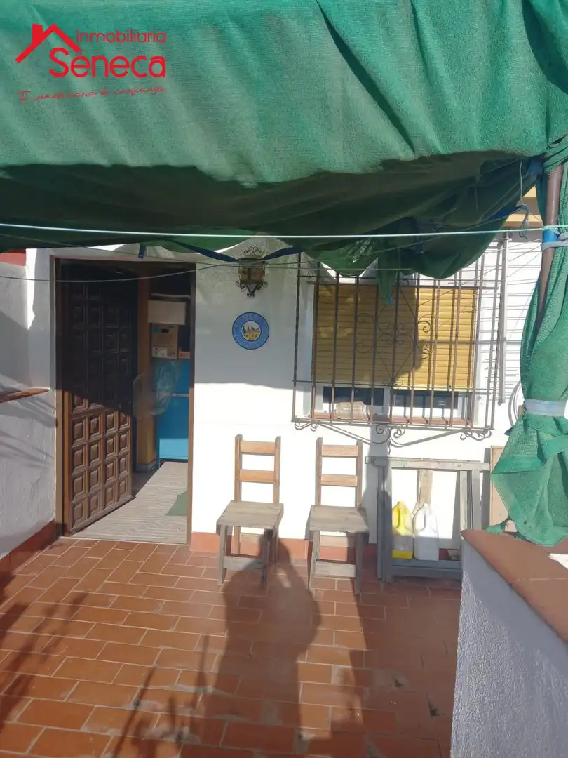 Casa adosada en venda en Córdoba amb Aire condicionat