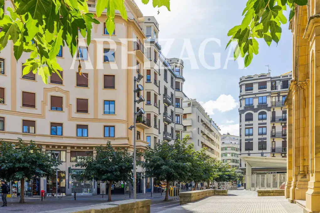 Vista exterior de Piso en venta en Gros