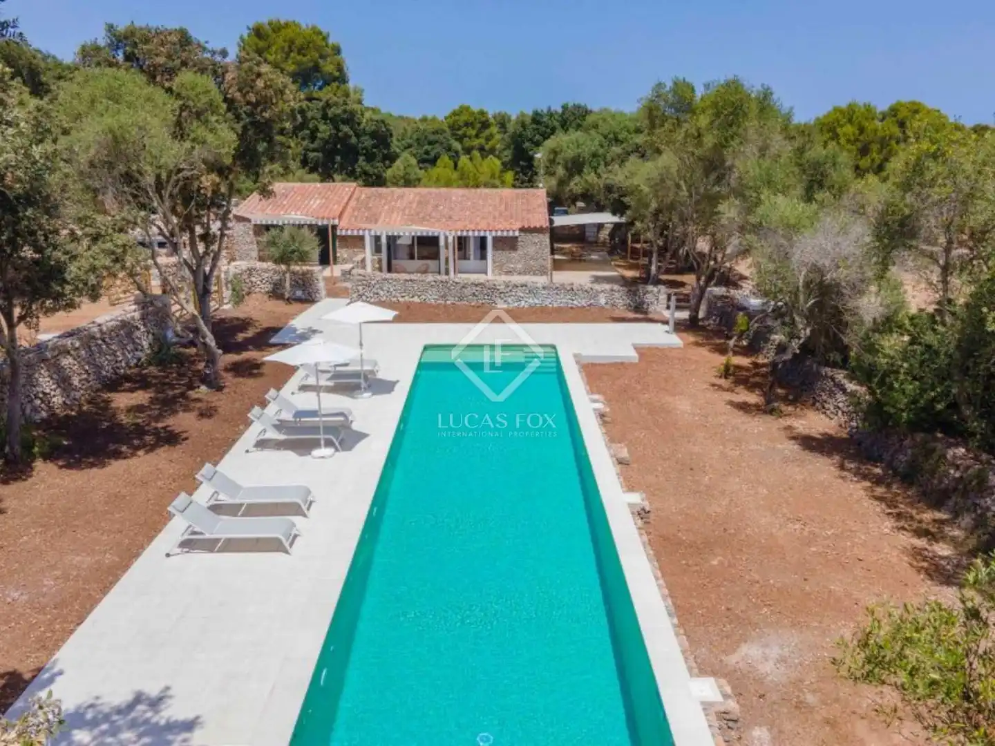 Casa rústica con piscina en venta en Es Mercadal poble
