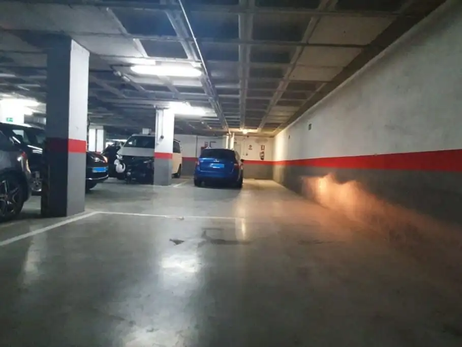 Parking of Garage for rent in Madrid