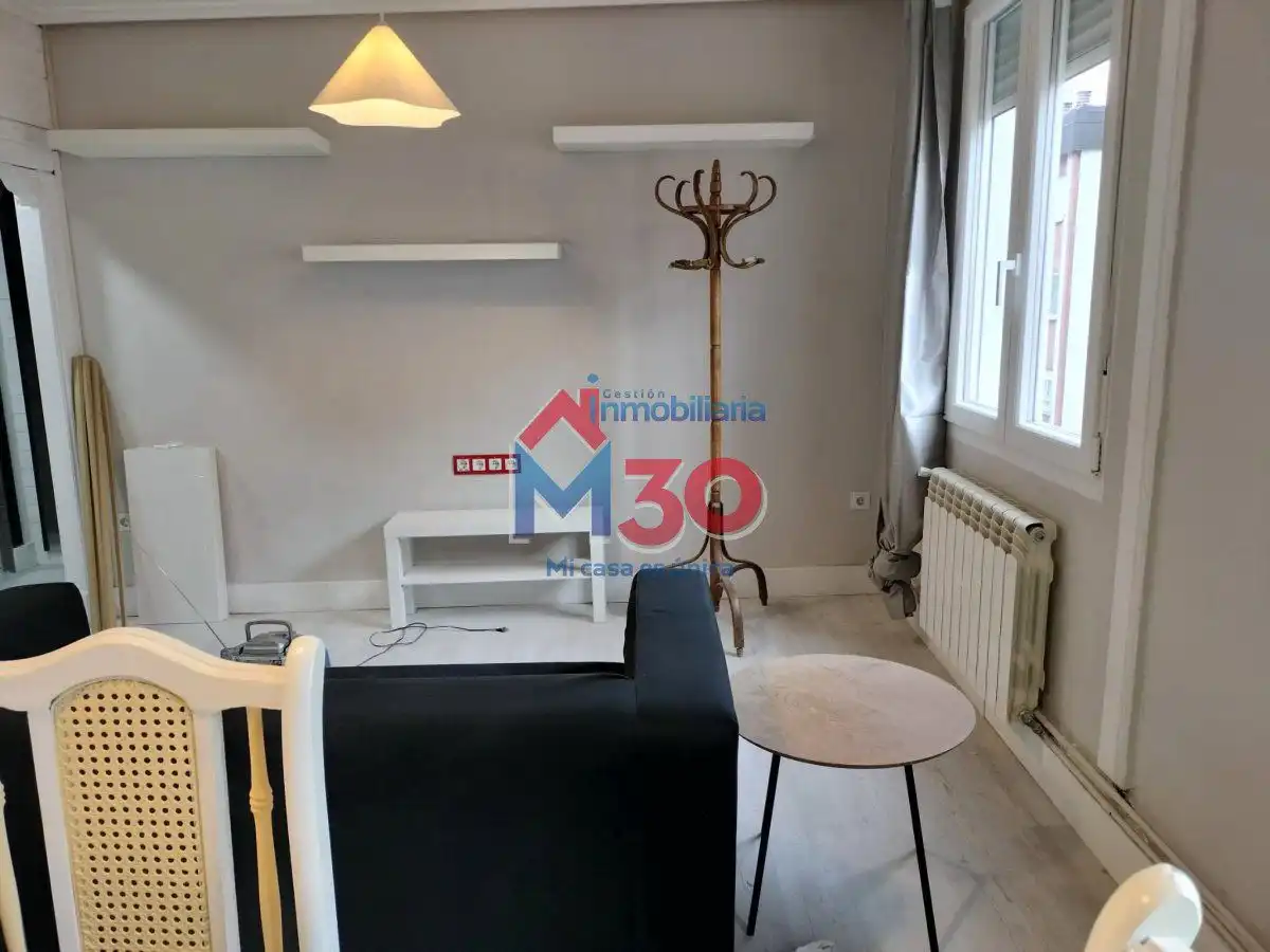 Sala de estar de Apartamento en venta en Miranda de Ebro con Calefacción y Trastero
