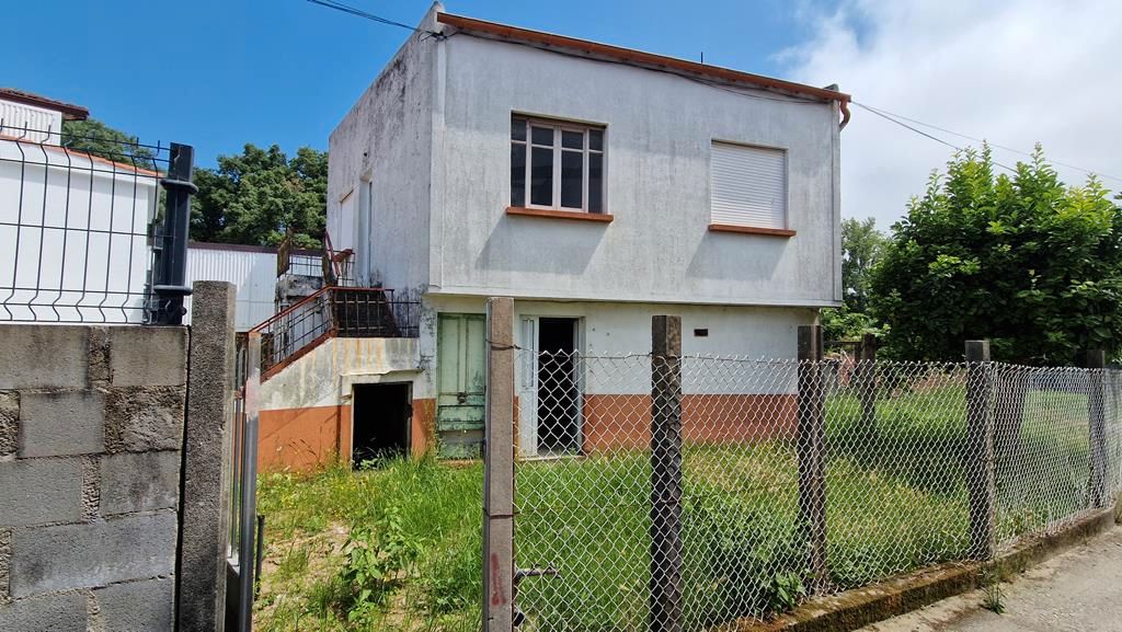 Vista exterior de Casa o xalet en venda en Boiro amb Jardí privat i Traster