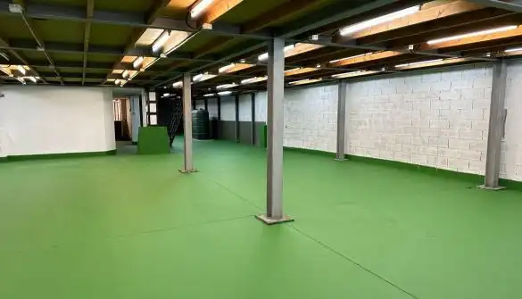 Fabrikhallen zur Miete in Santander
