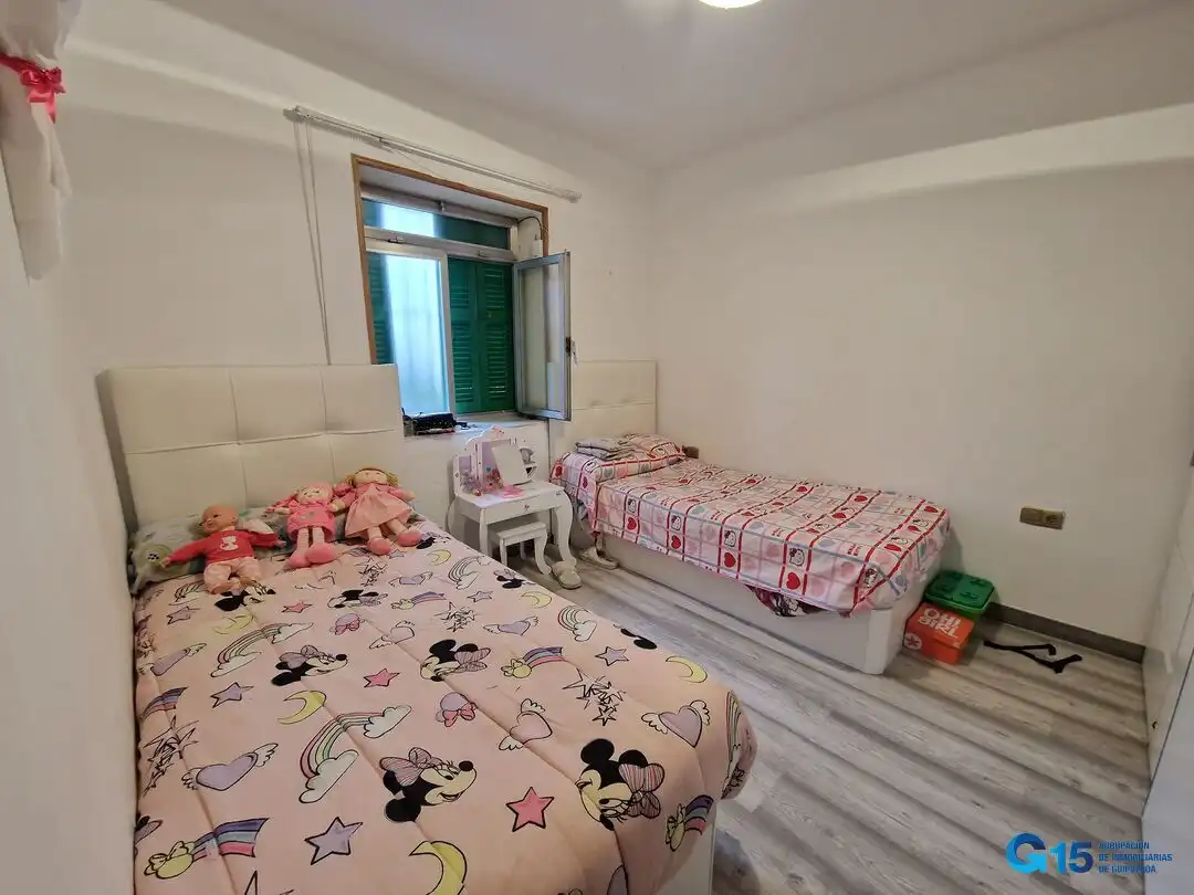 Schlafzimmer von Wohnung zum Verkauf in Errenteria