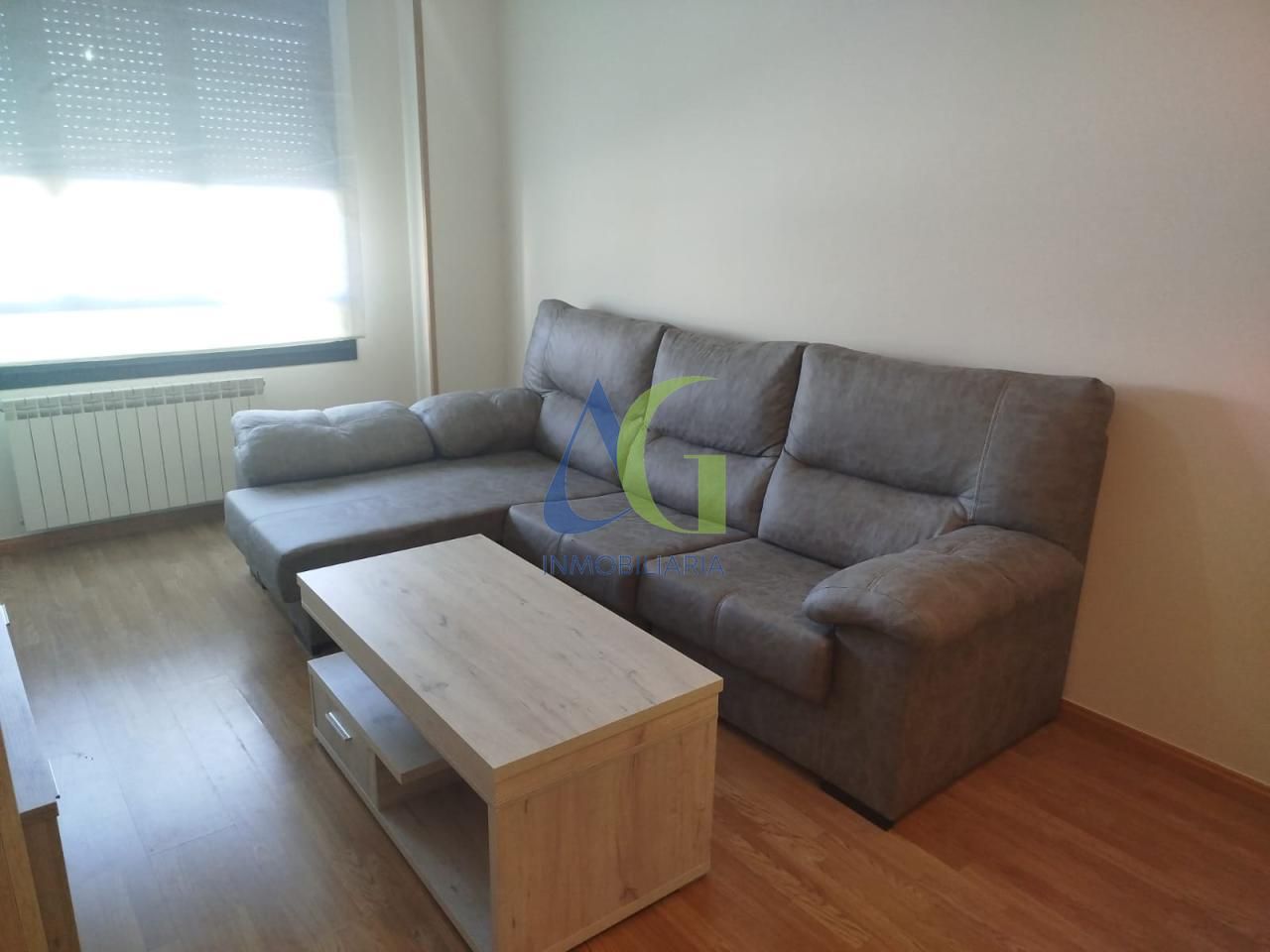 Sala d'estar de Pis de lloguer en Villaquilambre amb Calefacció, Parquet i Traster