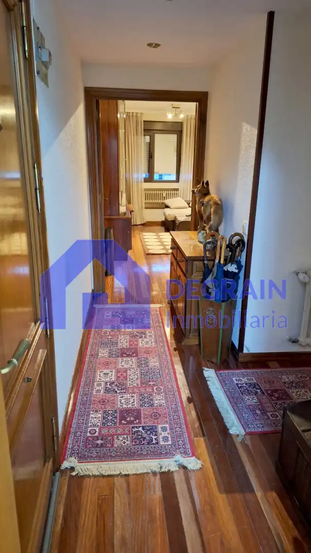 Piso en venta en Oviedo  con Calefacción y Trastero
