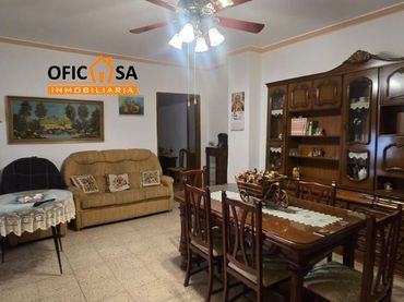 Casa amb balcó en venda a Villanueva de la Reina