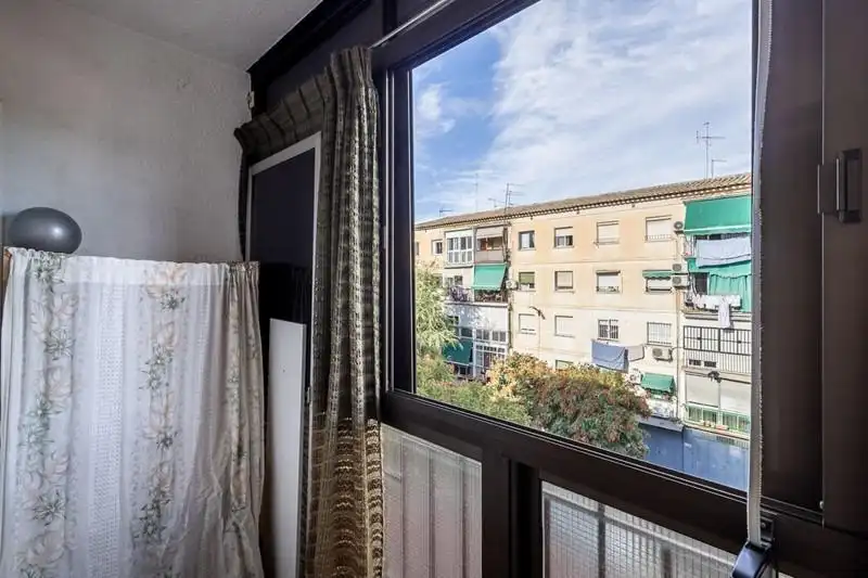 Habitación de Piso en venta en Granada con Terraza
