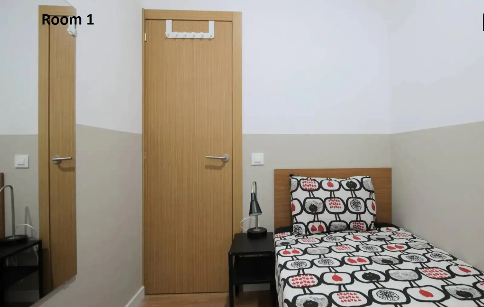 Bedroom of Flat for share in Ciutat Vella