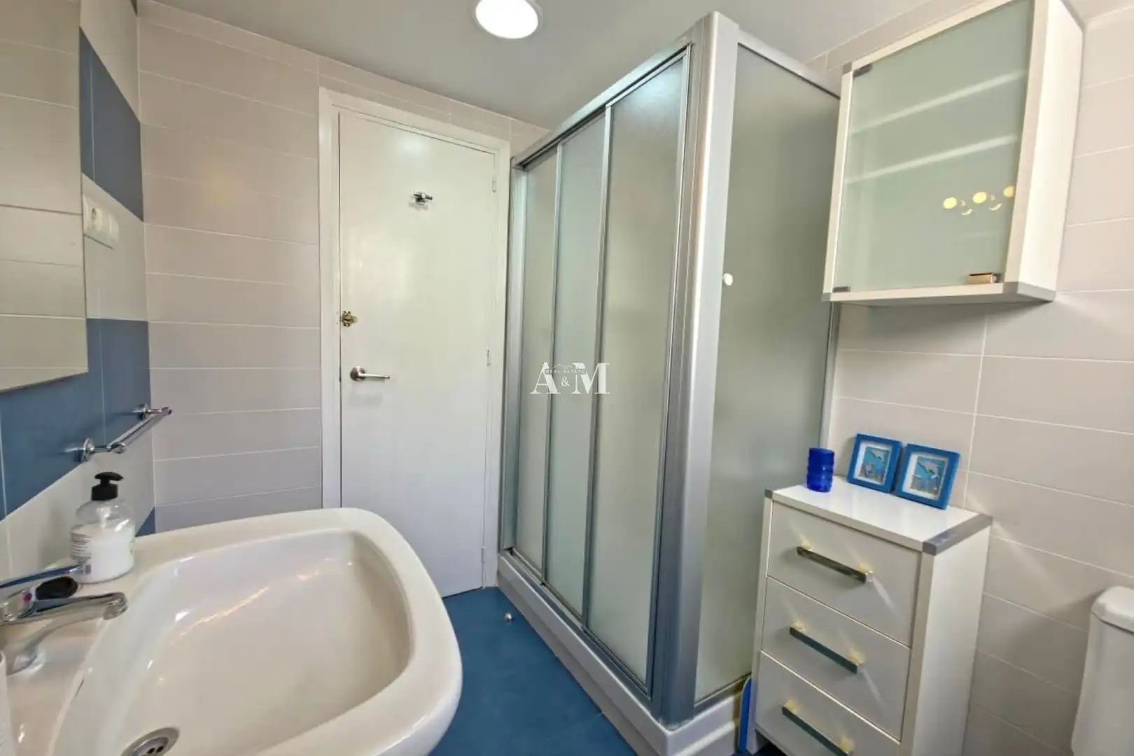 Baño de Piso de alquiler en Torrevieja con Aire acondicionado, Calefacción y Terraza