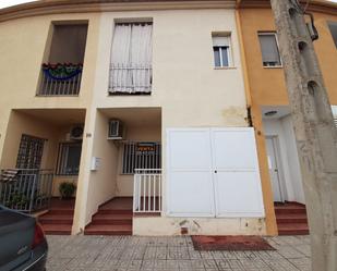 Exterior view of Single-family semi-detached for sale in Calzada de Calatrava