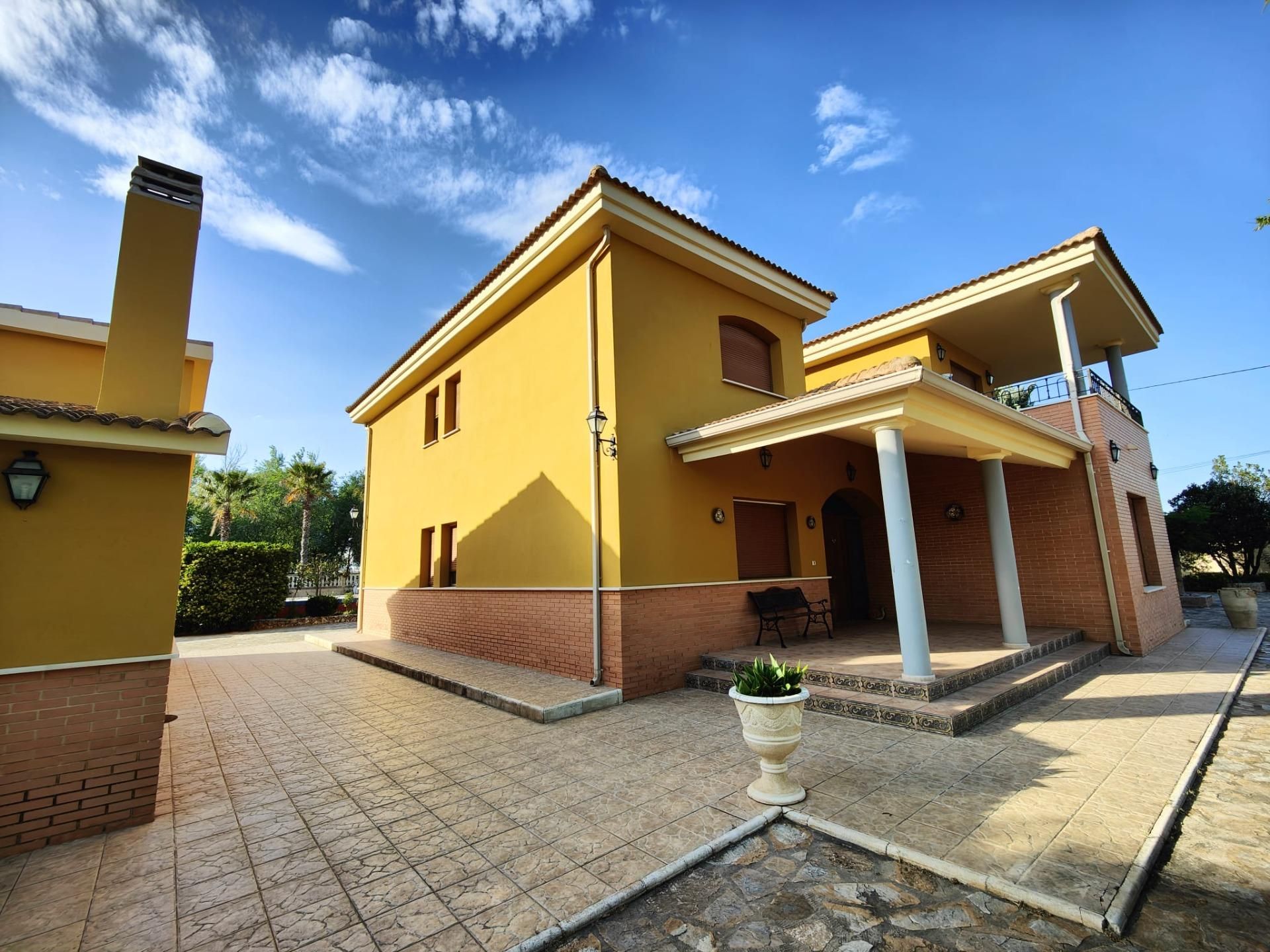 Exterior view of House or chalet for sale in Banyeres de Mariola  with Heating, Private garden and Terrace