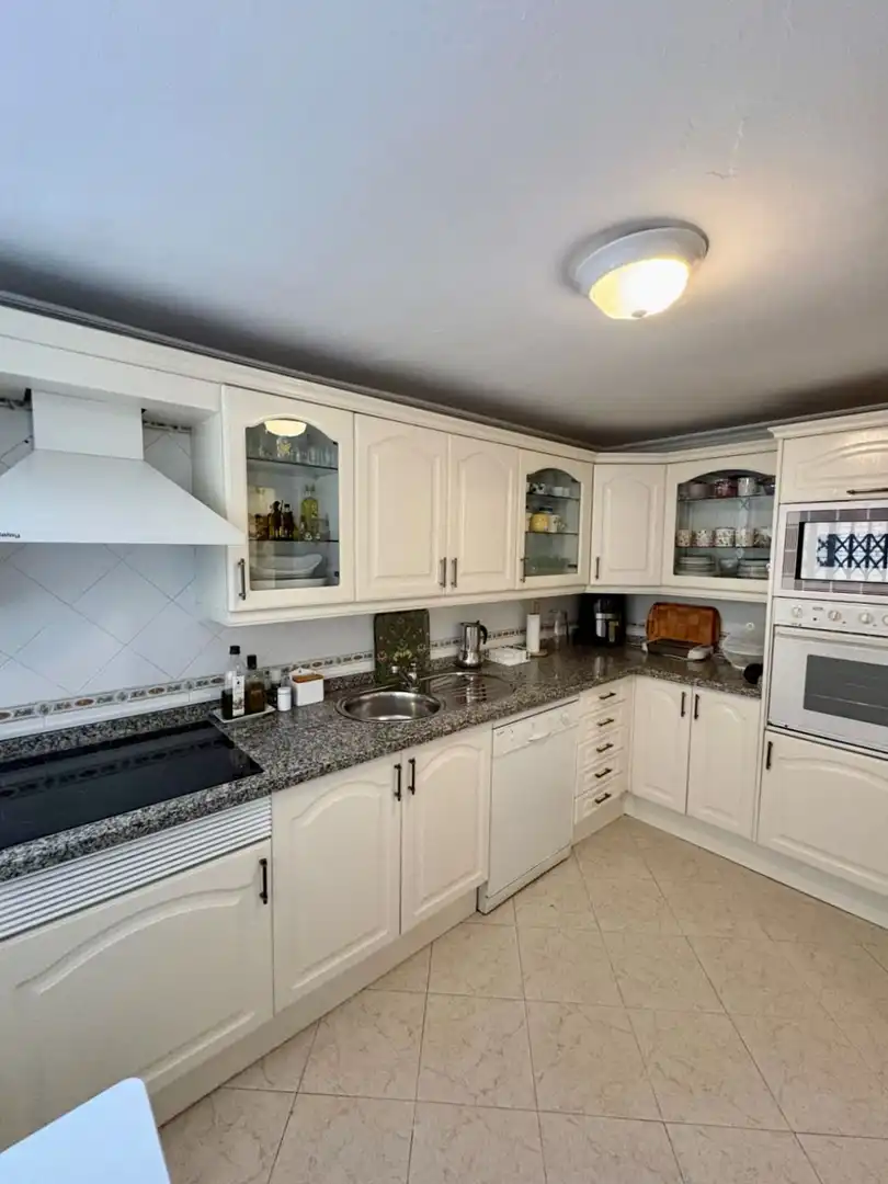 Kitchen of Flat for sale in Sevilla  with Air Conditioner and Heating