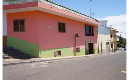 Vista exterior de Casa o xalet en venda en Teror amb Balcó