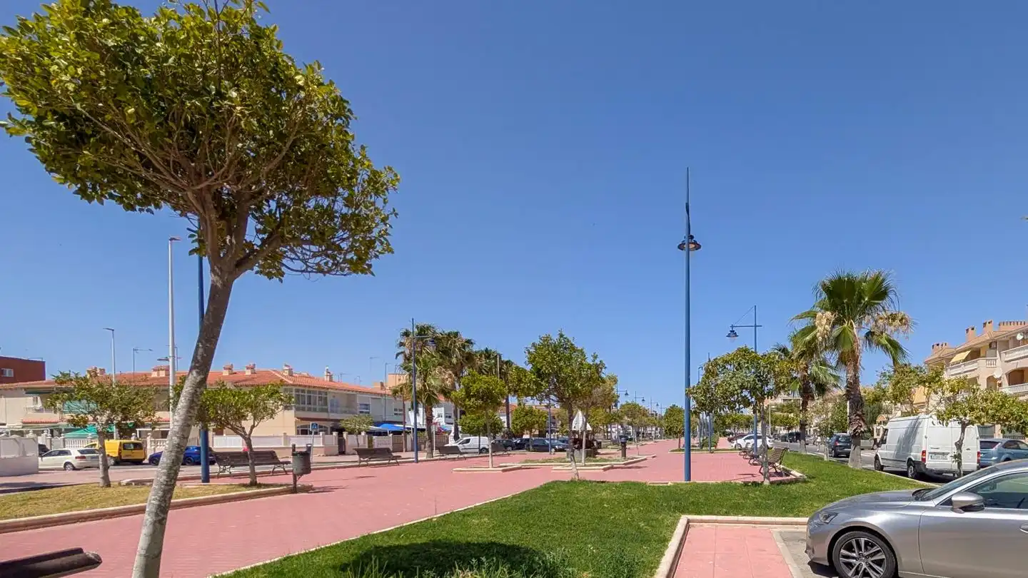 Außenansicht von Wohnung zum Verkauf in Santa Pola mit Klimaanlage, Terrasse und Möbliert