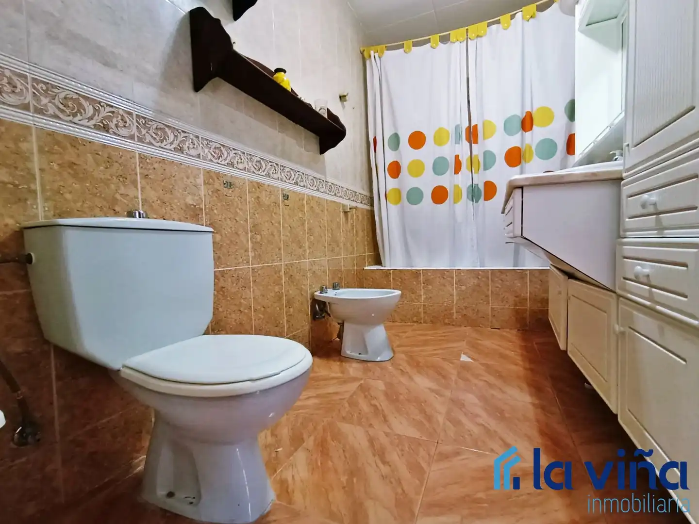 Bathroom of Houses for sale in Benamejí