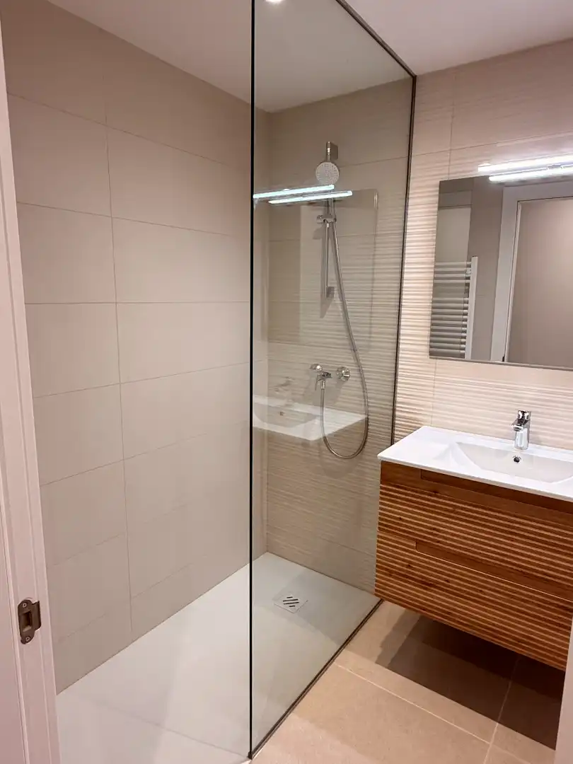 Piso de obra nueva con piscina en venta en Carrer del Pla de Salt, imagen 10