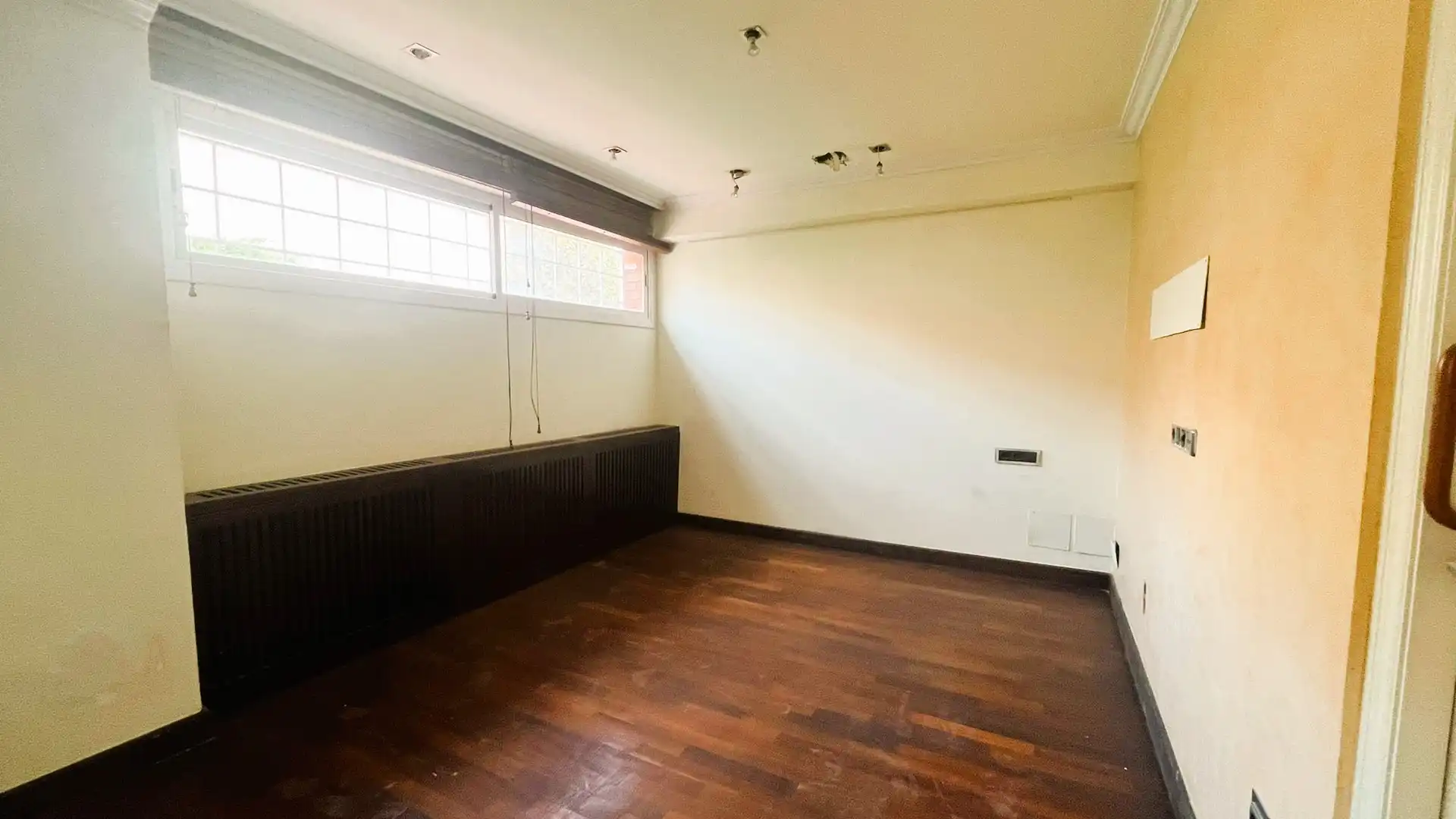 Office for sale in Sant Joan Despí  with Storage room