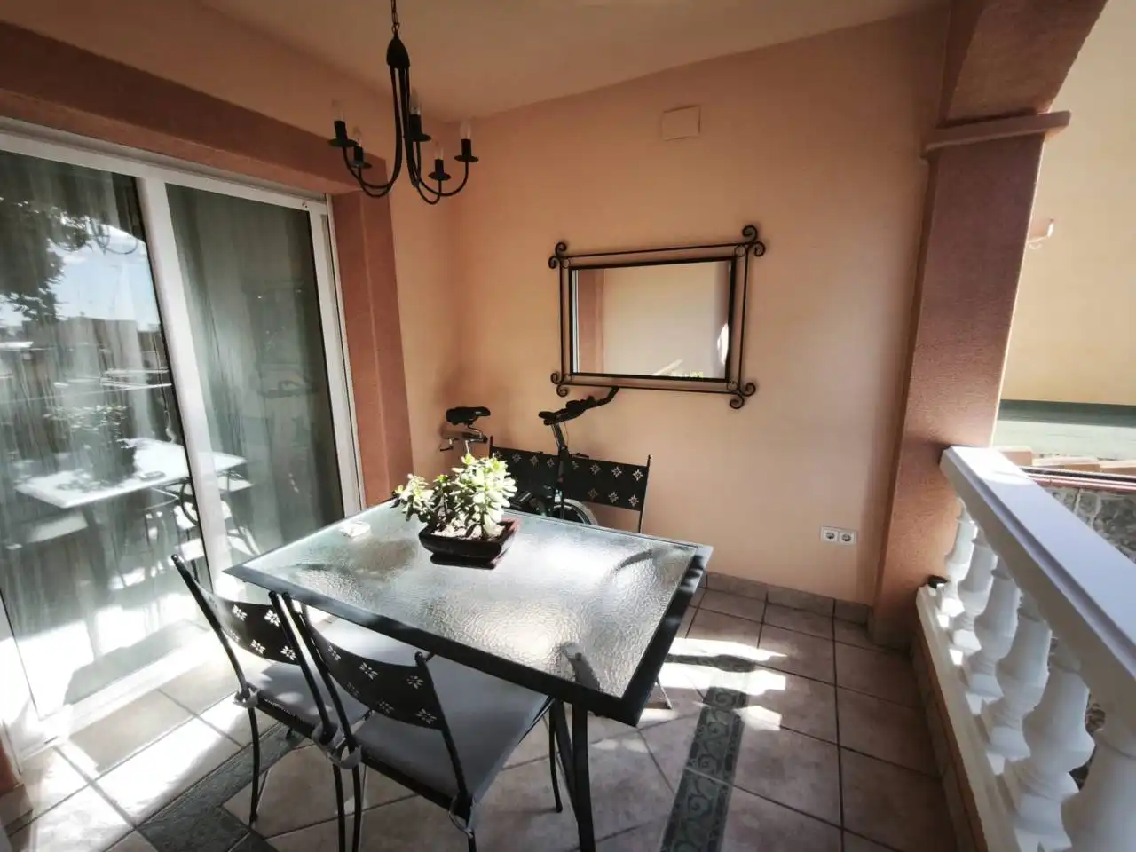 Comedor de Casa o chalet en venta en Santa Coloma de Gramenet con Aire acondicionado, Jardín privado y Parquet