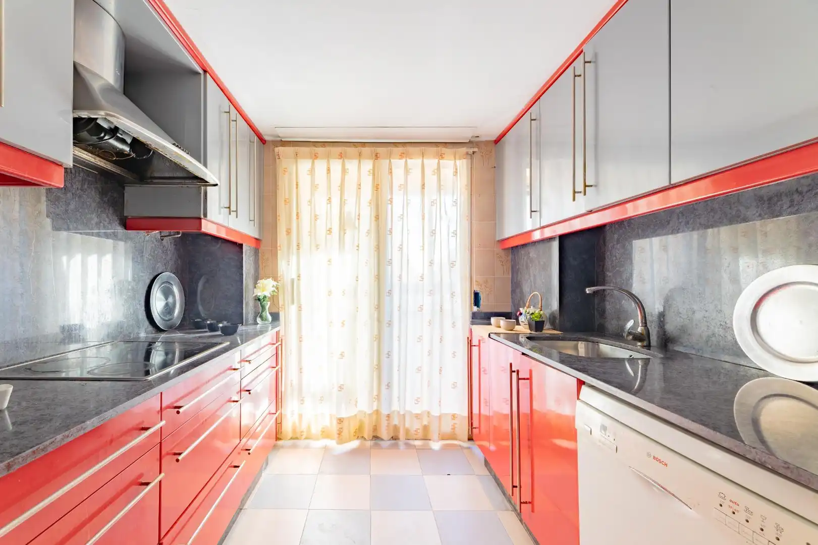 Cocina de Piso en venta en Valencia con Trastero, Balcón y Alarma