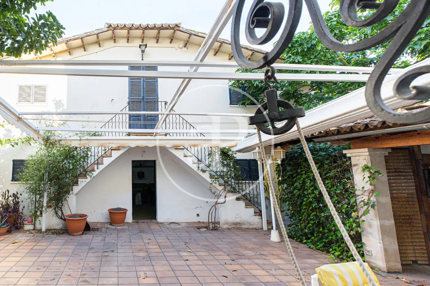 Houses for sale in Carrer de Victorio Luzuriaga, Sant Agustí
