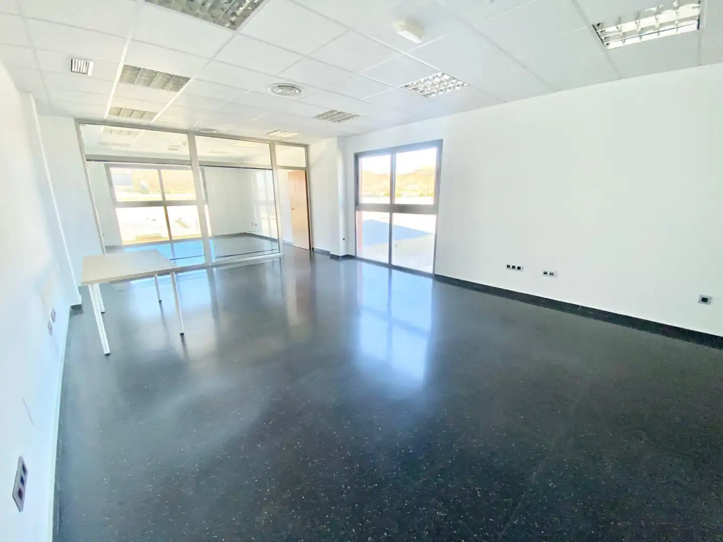 Büro zum Verkauf in Lorca mit Heizung und Terrasse