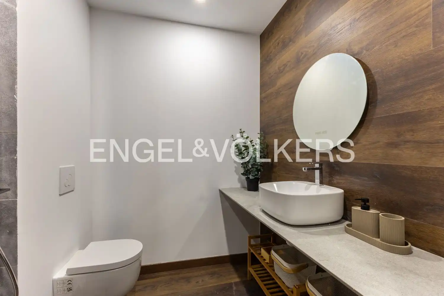 Badezimmer von Wohnung zur Miete in Ciutat Vella 