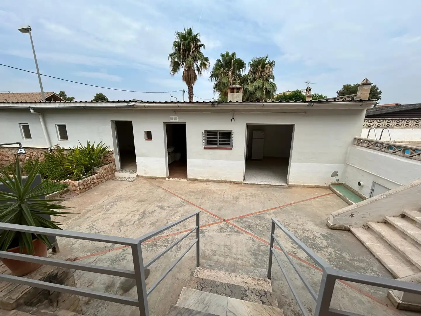 Vista exterior de Casa o xalet en venda en Bétera amb Jardí privat, Terrassa i Piscina