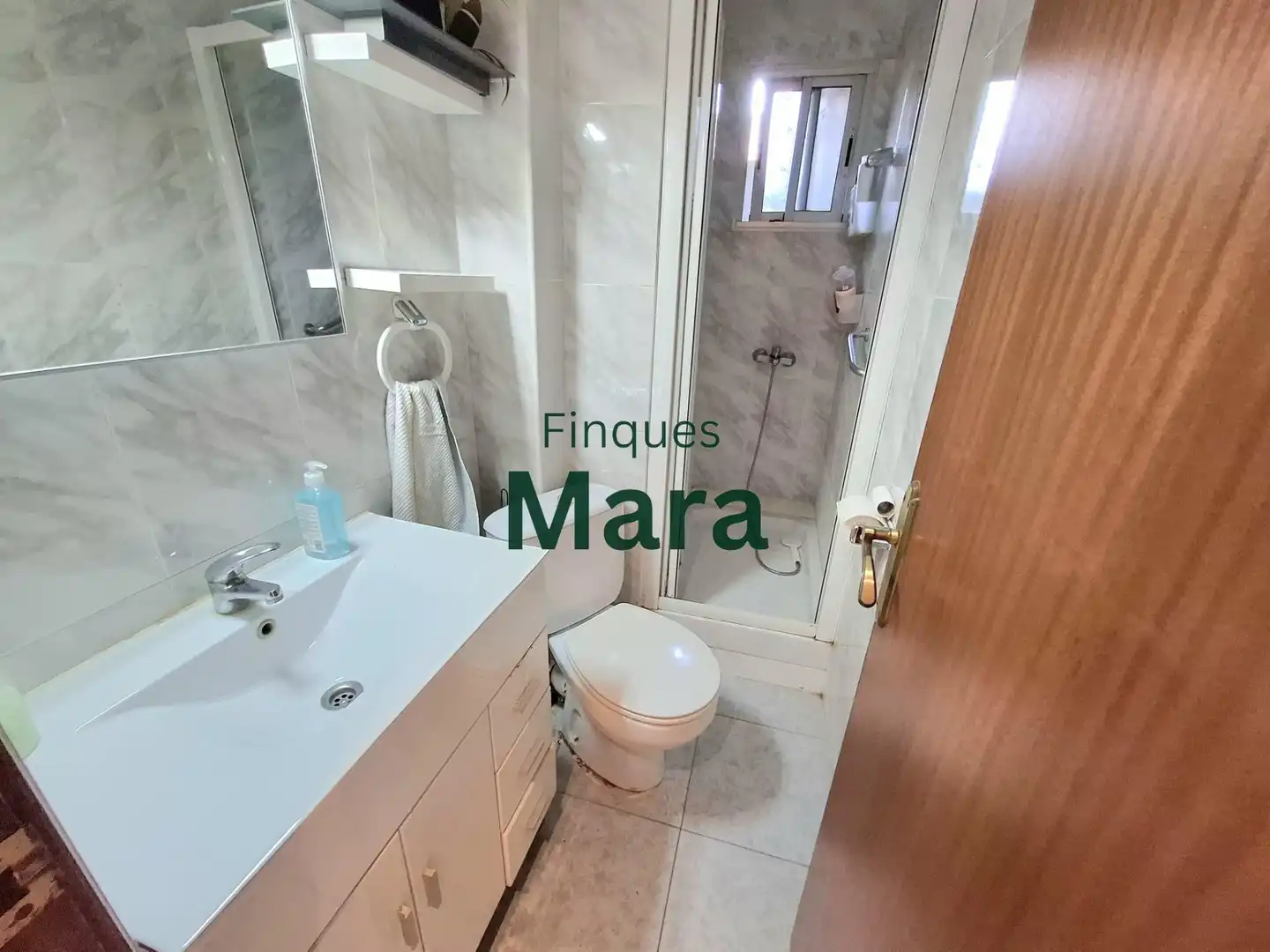 Baño de Piso en venta en Sant Boi de Llobregat con Aire acondicionado y Balcón