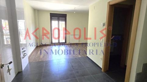 Foto 2 de Dúplex en venta en Avenida Emiliano Alonso Sanchez - Lombas 15, Puebla de Lillo, León