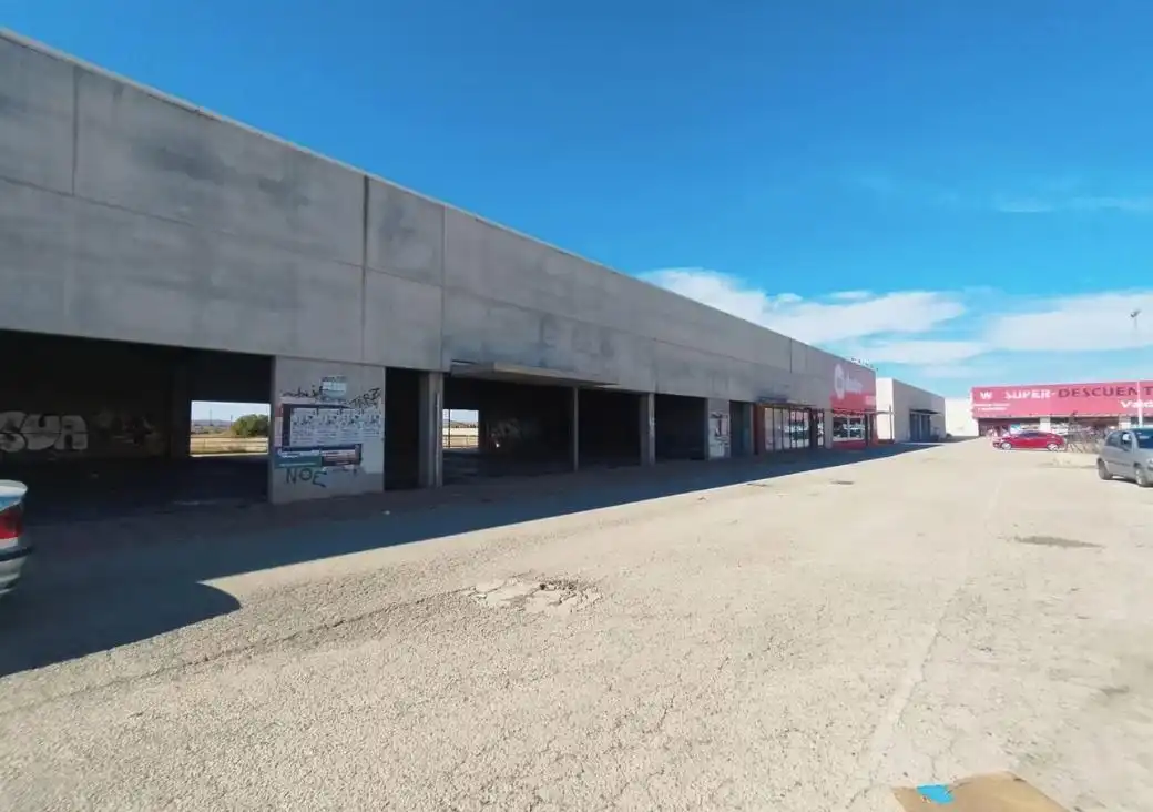 Business premises for sale in Valdepeñas