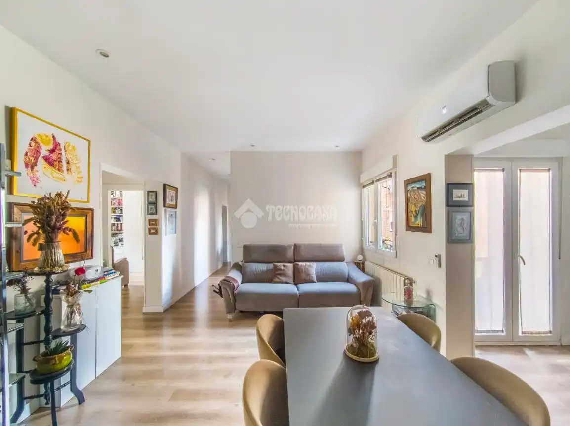 Living room of Flat for sale in Madrid  with Air Conditioner, Heating and Home automation
