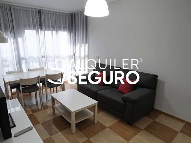 Piso en Alquiler en Barriada Villegas en Villegas