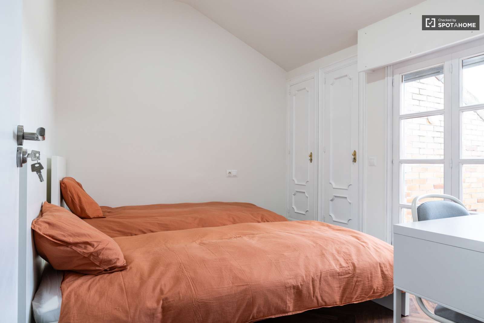 Bedroom of Flat to share in Boadilla del Monte  with Air Conditioner and Terrace