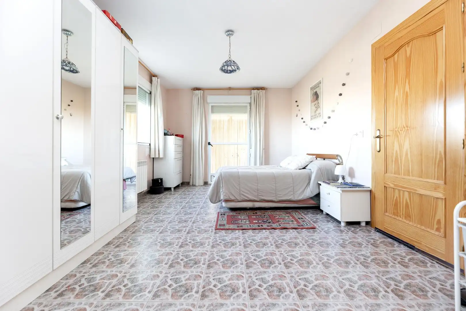 Dormitori de Casa o xalet en venda en Cogollos de la Vega amb Jardí privat, Terrassa i Traster