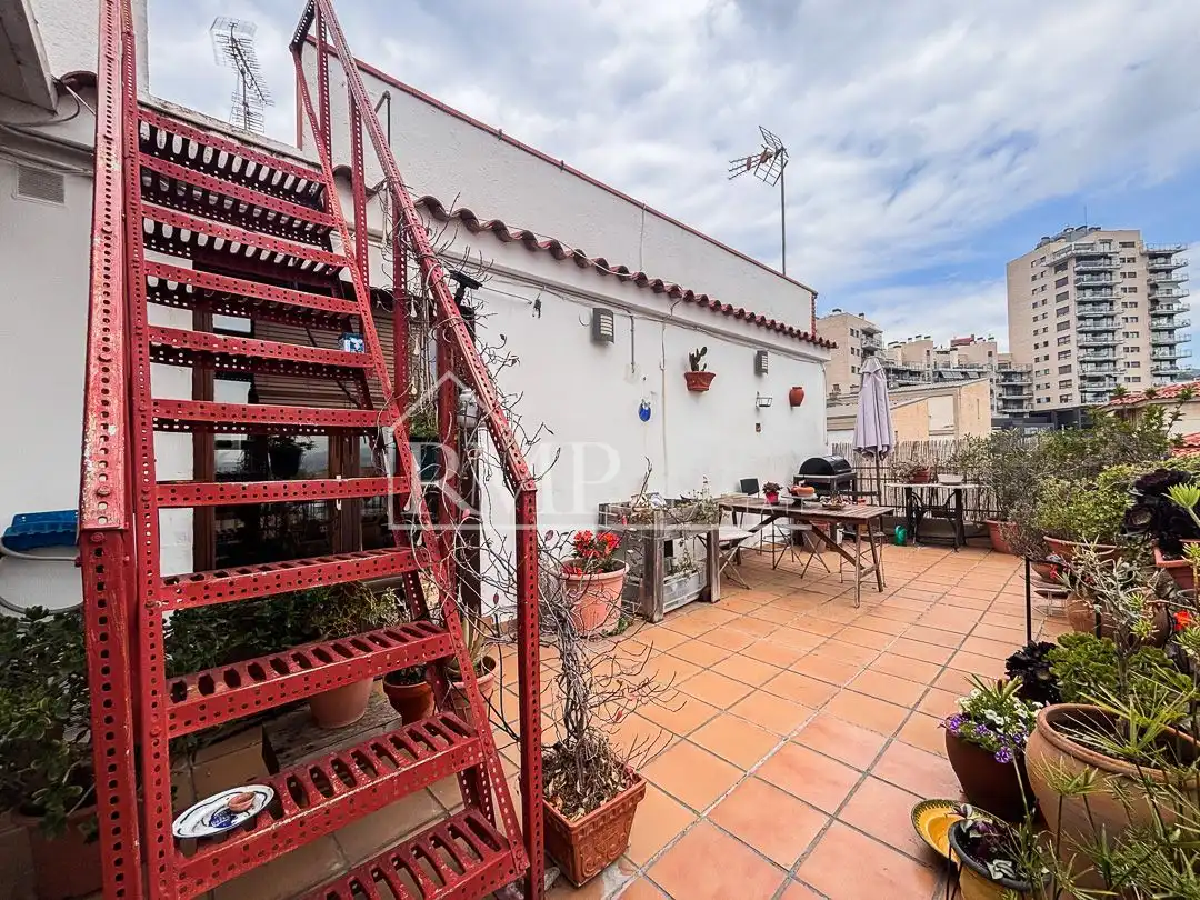 Terrasse von Dachboden zum Verkauf in Barcelona mit Heizung, Terrasse und Abstellraum