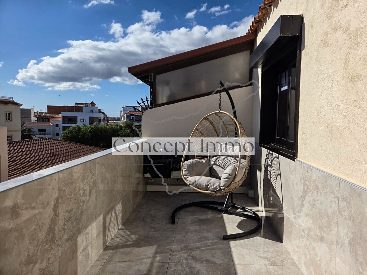 Terraza de Ático en venta en Arona con Aire acondicionado, Balcón y Piscina comunitaria