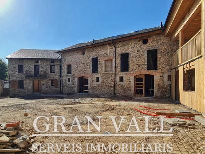 Vista exterior de Casa adosada en venda en Das amb Terrassa