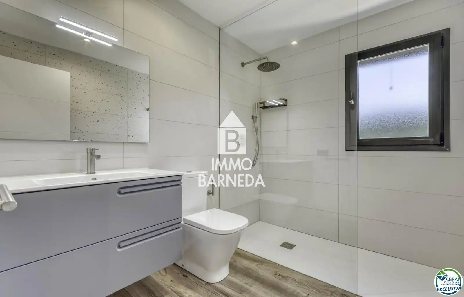 Bathroom of Houses for sale in Cistella  with Air Conditioner, Heating and Swimming Pool