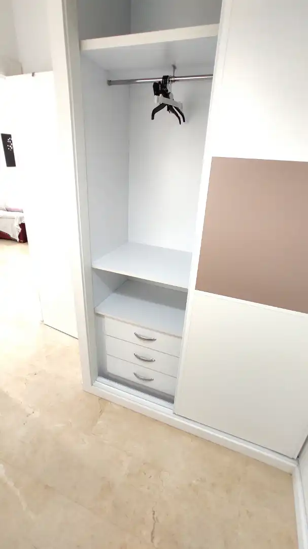 Wohnung zur Miete in Calle Tierno Galván, Las Tres Cruces