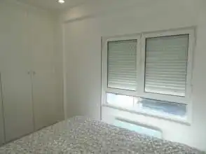 Dormitori de Pis de lloguer en Gijón  amb Calefacció, Parquet i Moblat