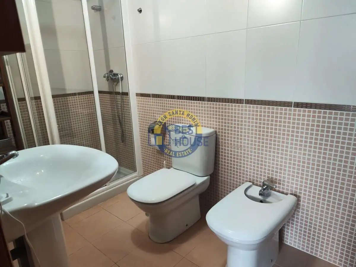 Baño de Casa o chalet en venta en Villaquilambre con Calefacción, Jardín privado y Parquet