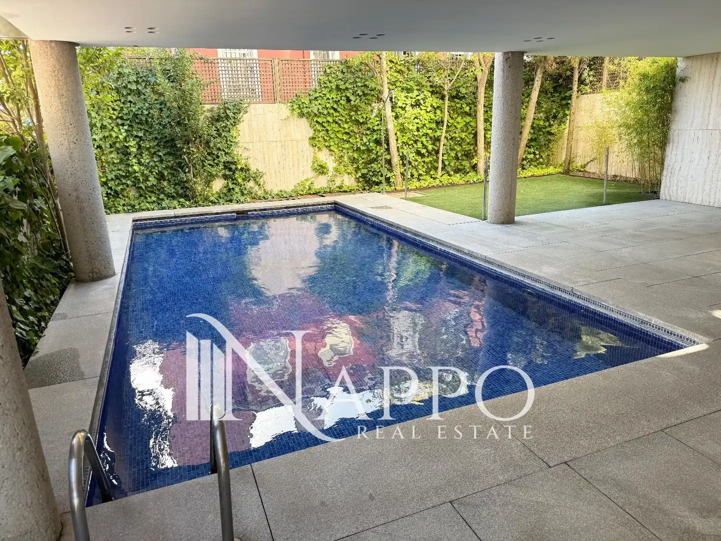 Piscina de Àtic de lloguer en Madrid amb Aire condicionat, Calefacció i Terrassa